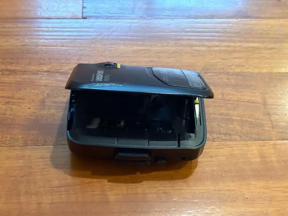 Sony Walkman WM-FX103 Cassette Player AM/FM Mega Bass Tested Works Read AVLS
